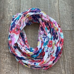 American Eagle Infiniti Scarf
